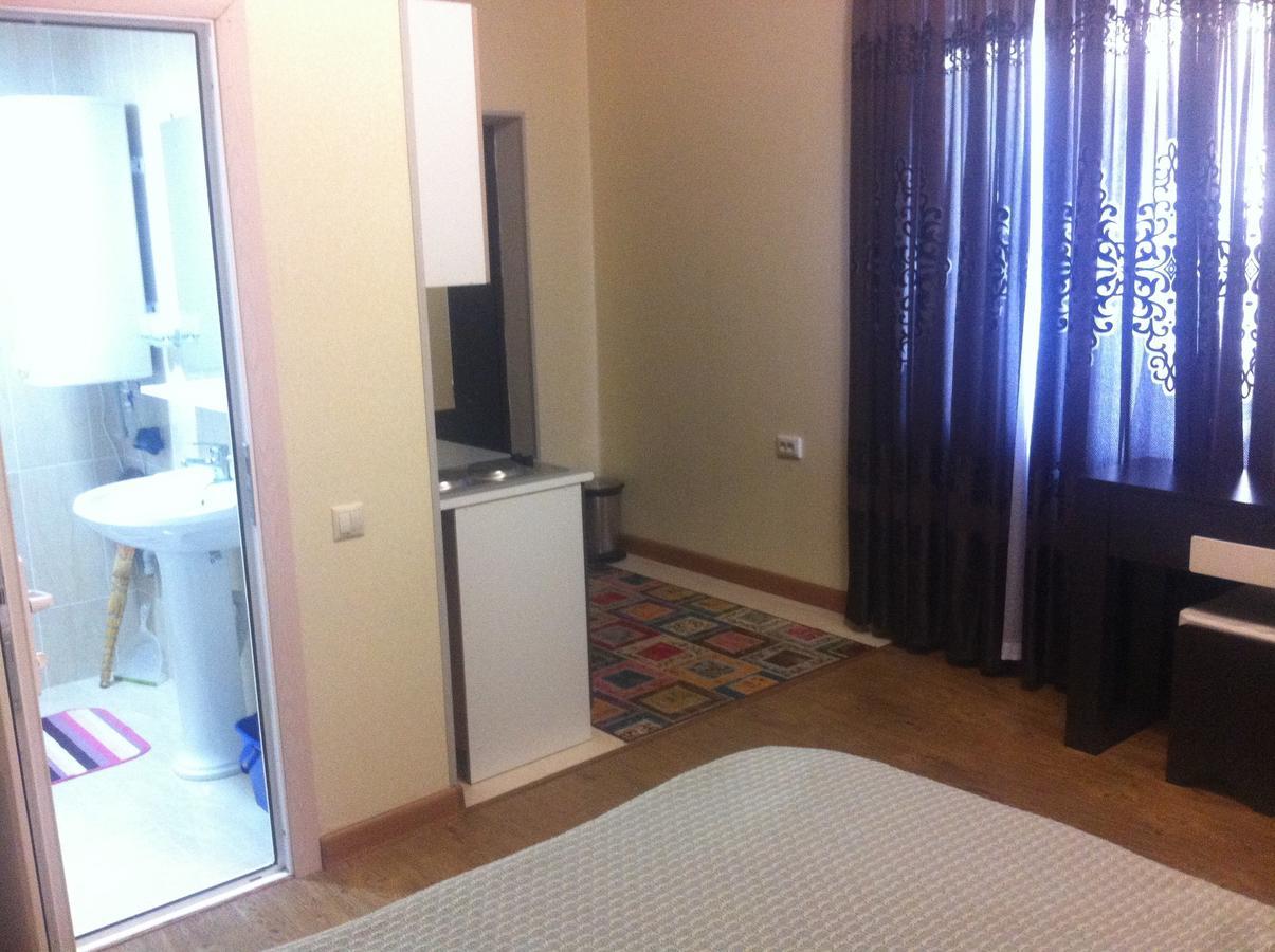 סוקהום Vacation Home On Krasnomayakskaya 36 מראה חיצוני תמונה
